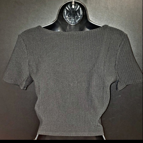 Black Rigged Crop Top - Picture 2 of 2